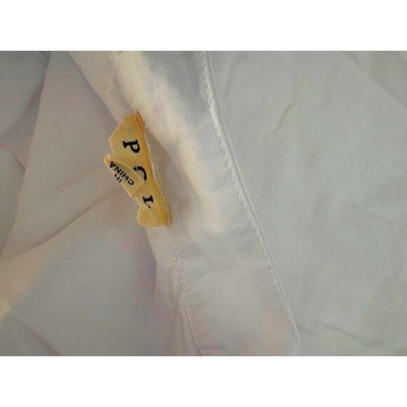 POL New in Bag Long Sleeve Ruffle Collar V-Neck Button-Up Shirt in White – Small - Picture 6 of 6